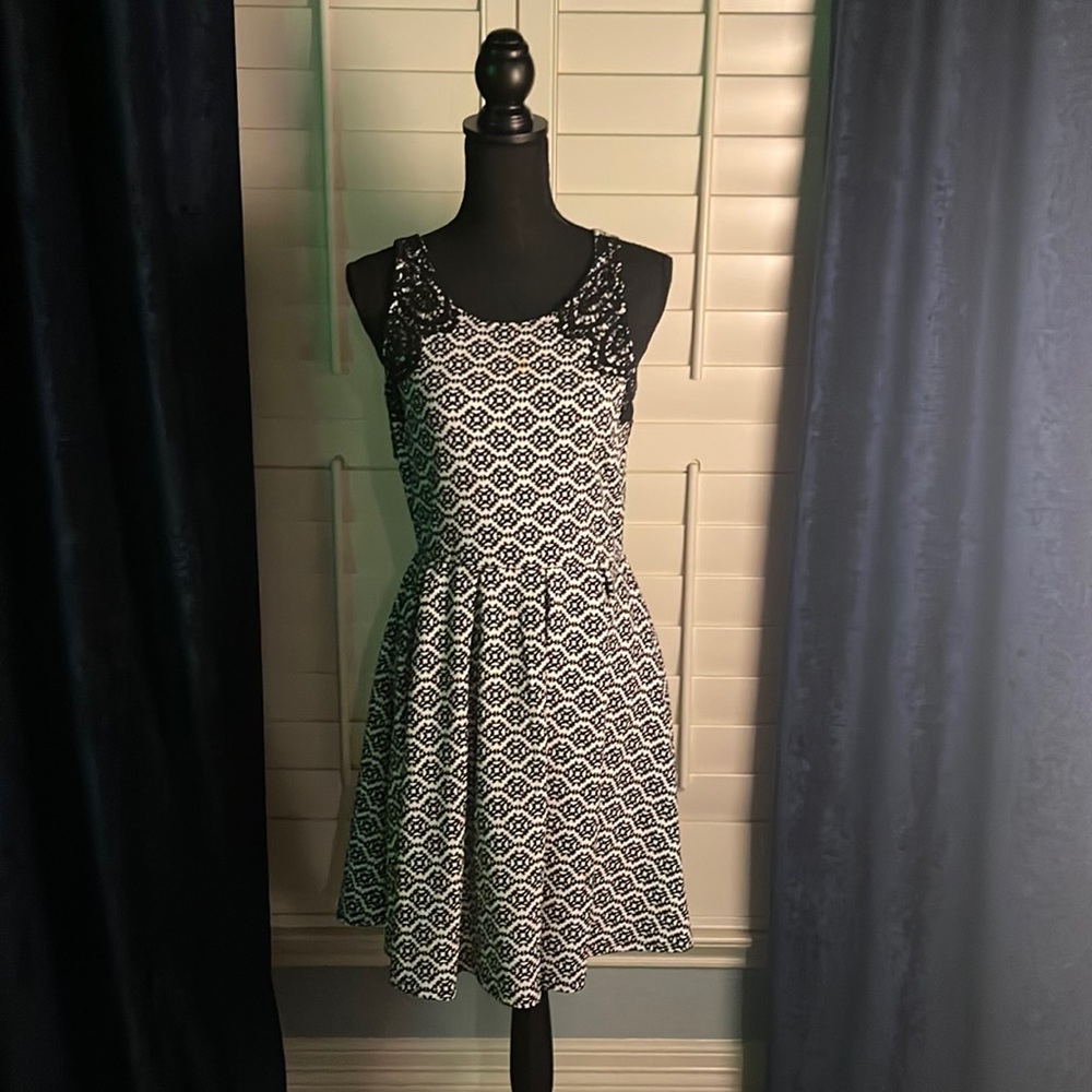 Sleeveless dress